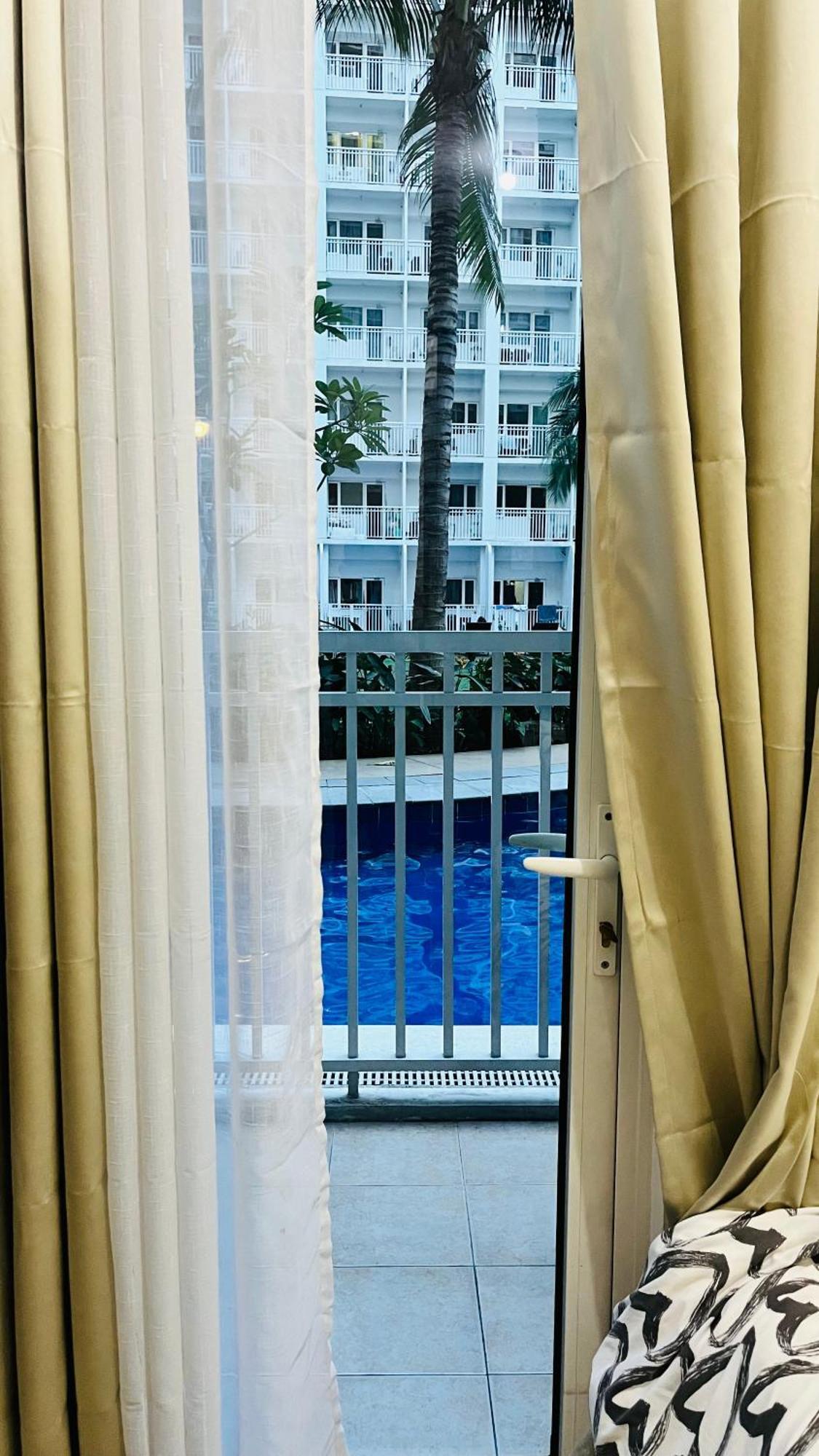 Gm Staycations By Maria Direct Access To Pool Manila